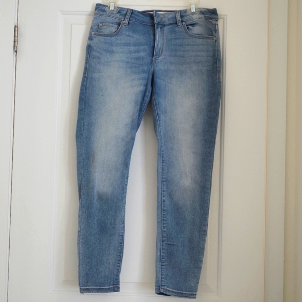 Garage mid-rise jeans